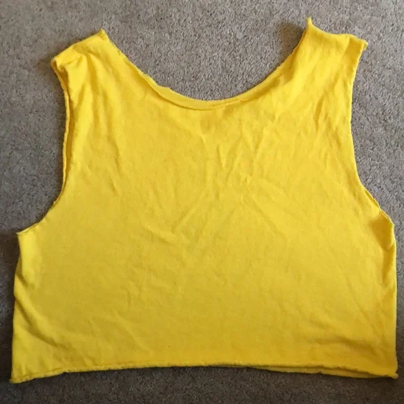 Barefoot cropped tank top - Picture 2 of 2